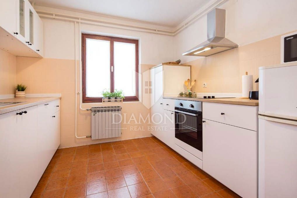 Rovinj, hiša z dvoriščem v mirnem okolju