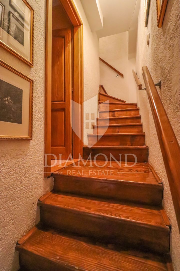 Rovinj, center, atraktivna hiša v stari mestni ulici