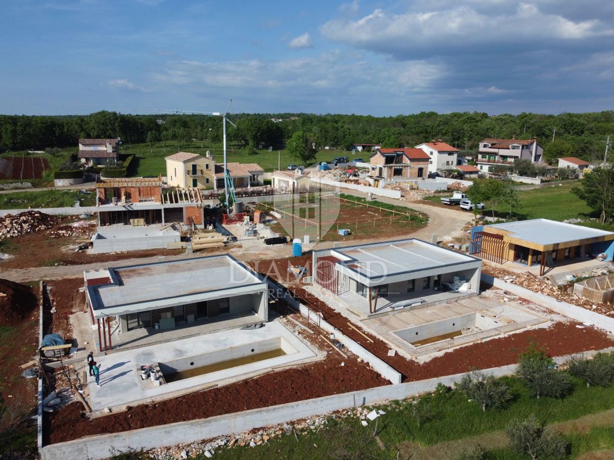 Poreč, okolica, kompletno opremljena hiša na mirni lokaciji!