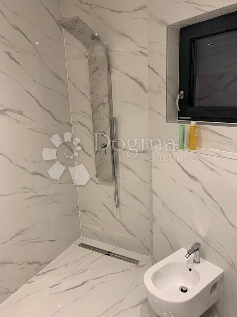 Stanovanje Poljane, Opatija - Okolica, 170m2