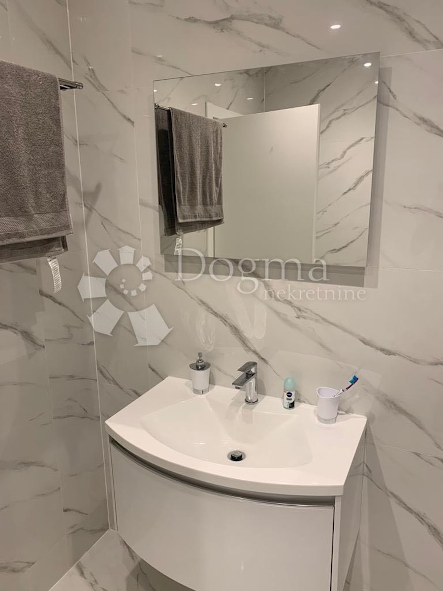 Stanovanje Poljane, Opatija - Okolica, 170m2