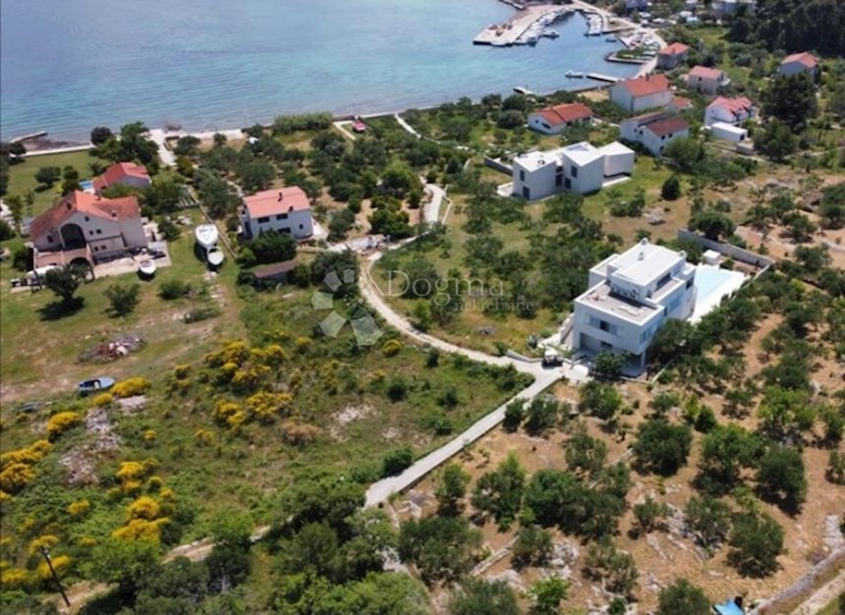 Zemljišče Prvić Šepurine, Vodice, 1.056m2