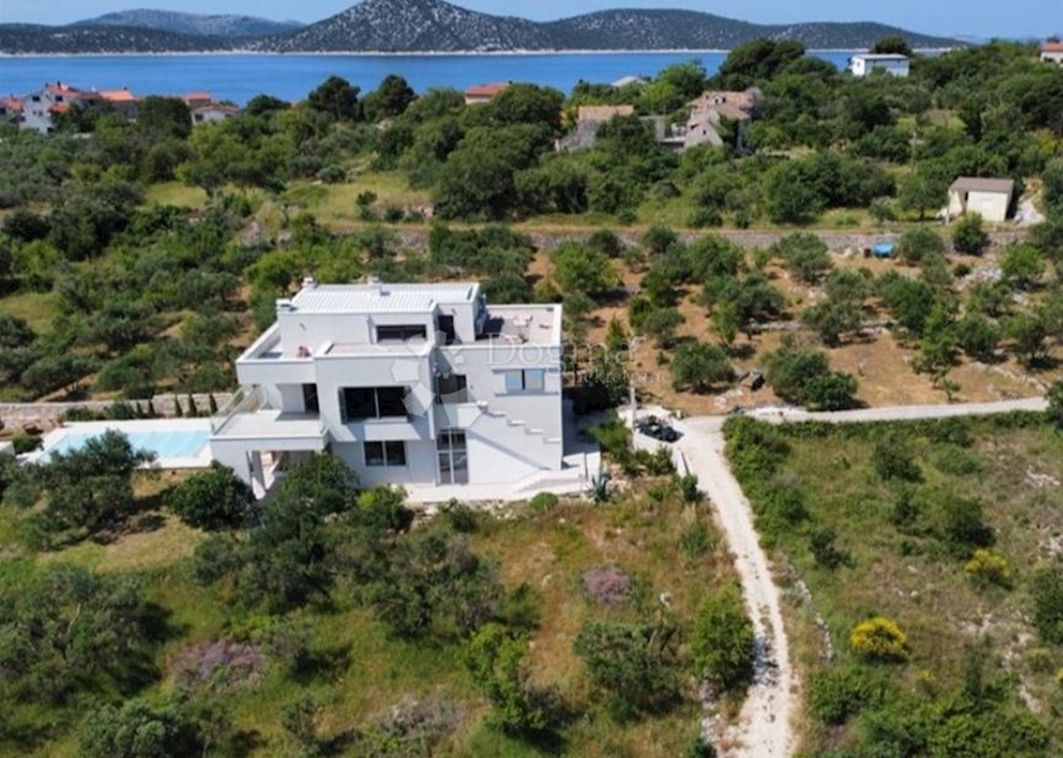 Zemljišče Prvić Šepurine, Vodice, 1.056m2