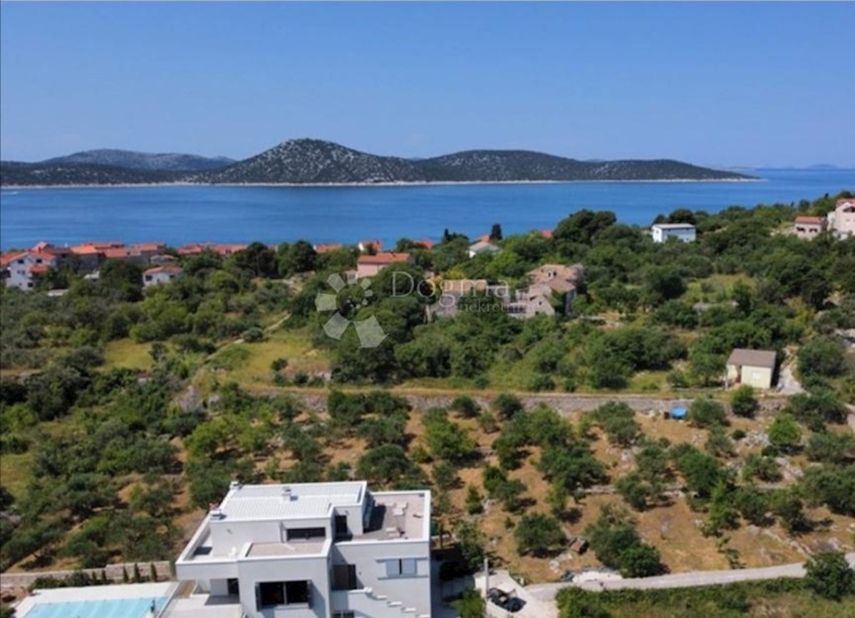 Zemljišče Prvić Šepurine, Vodice, 1.056m2