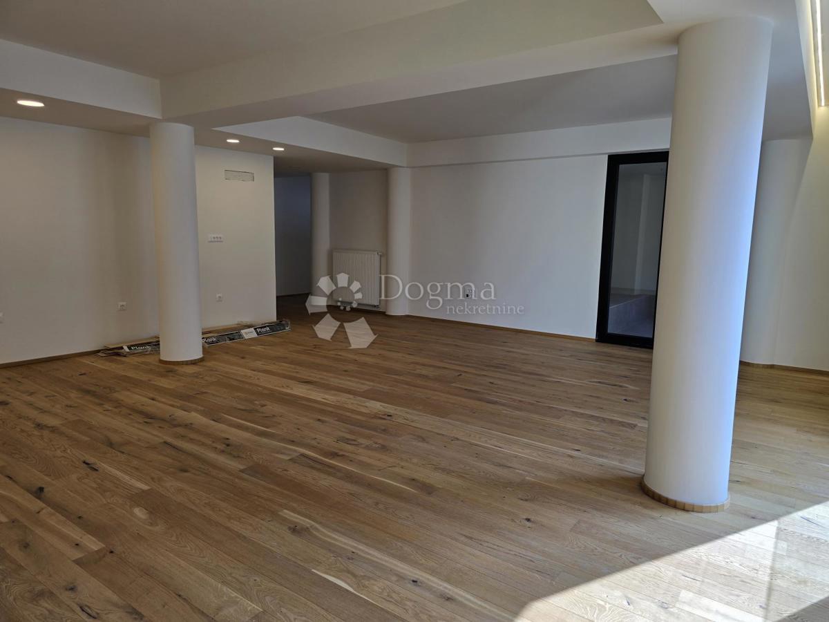 Stanovanje Centar, Varaždin, 123,79m2