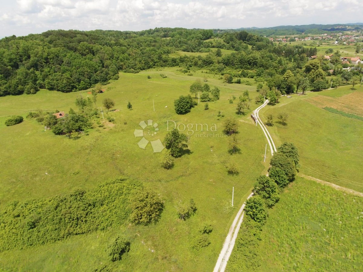 Zemljišče Donji Zvečaj, Duga Resa, 6.325m2