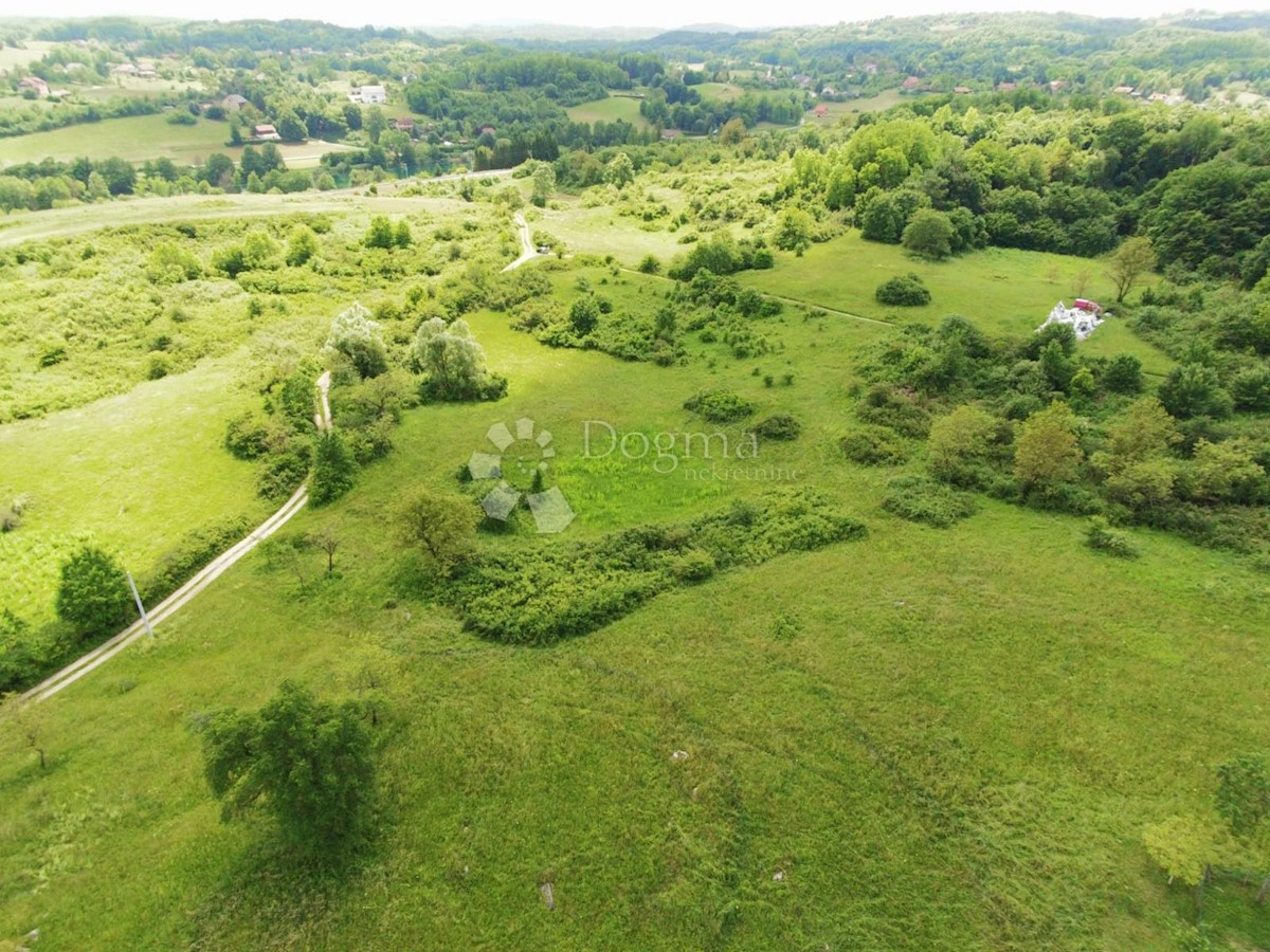 Zemljišče Donji Zvečaj, Duga Resa, 6.325m2