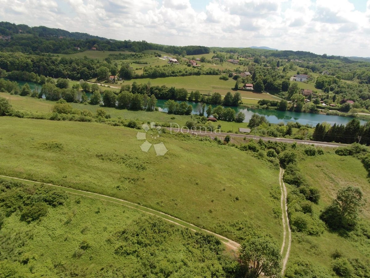 Zemljišče Donji Zvečaj, Duga Resa, 6.325m2