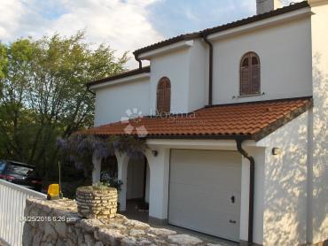 Hiša Kostrena, 330m2