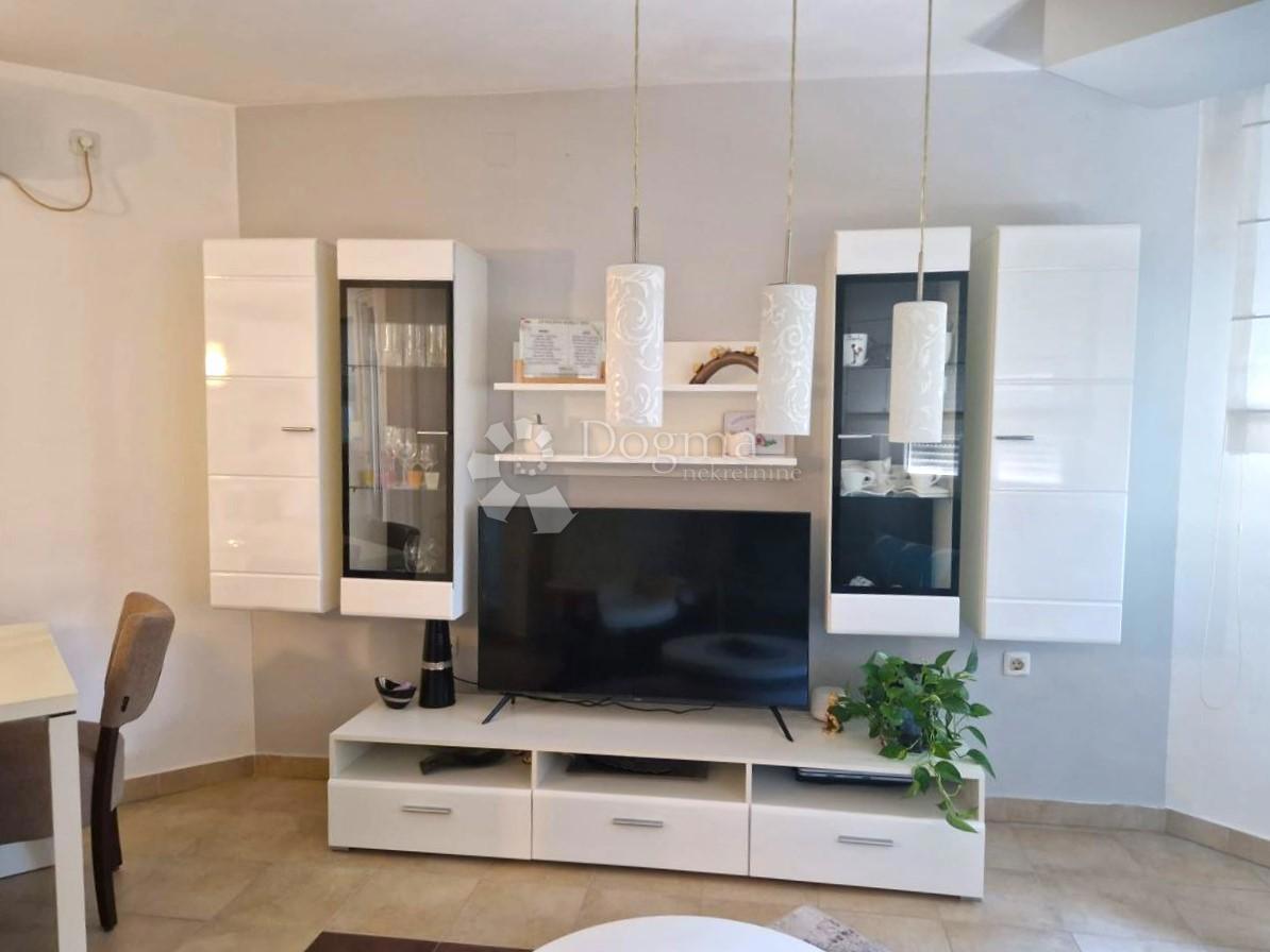 Stanovanje Labin, 70m2