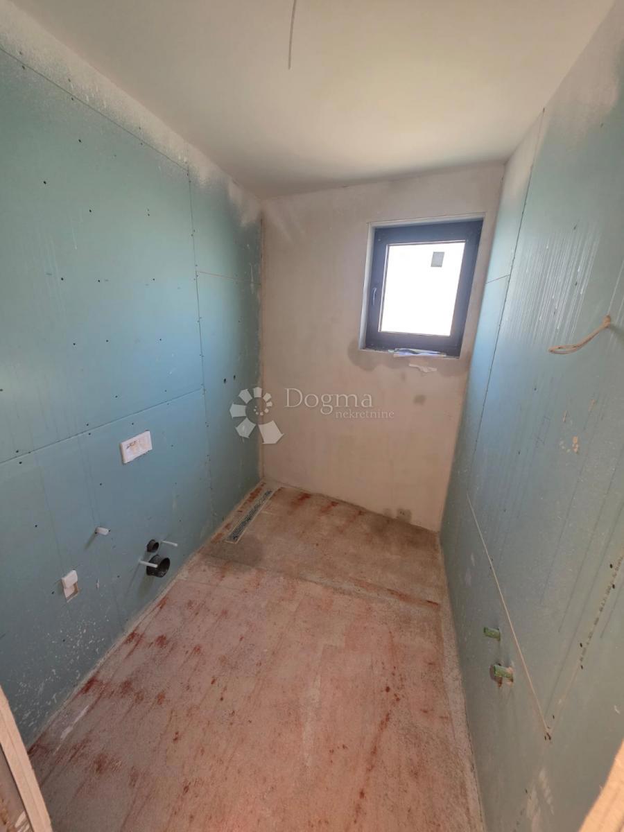 Stanovanje Primošten, 70.56 m2