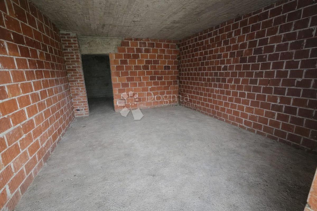 Zazidljivo zemljišče Ličko Petrovo Selo, Plitvička Jezera, 5.769m2