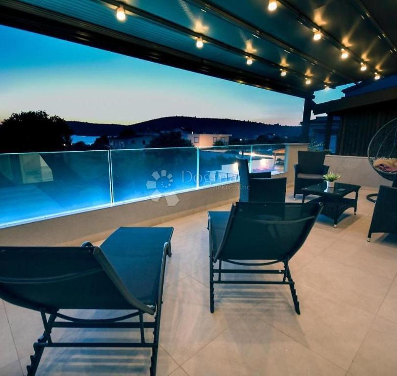 Hiša Kanica, Rogoznica, 360m2