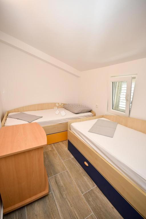 Hiša Kanica, Rogoznica, 360m2