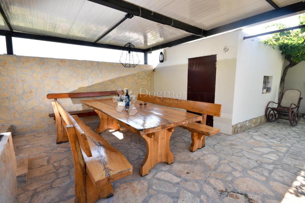 Hiša Kanica, Rogoznica, 360m2