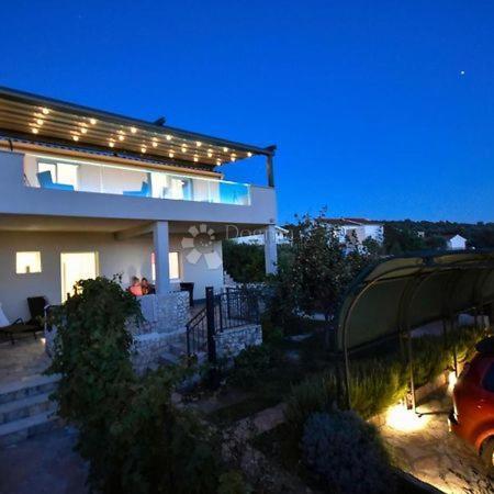 Hiša Kanica, Rogoznica, 360m2