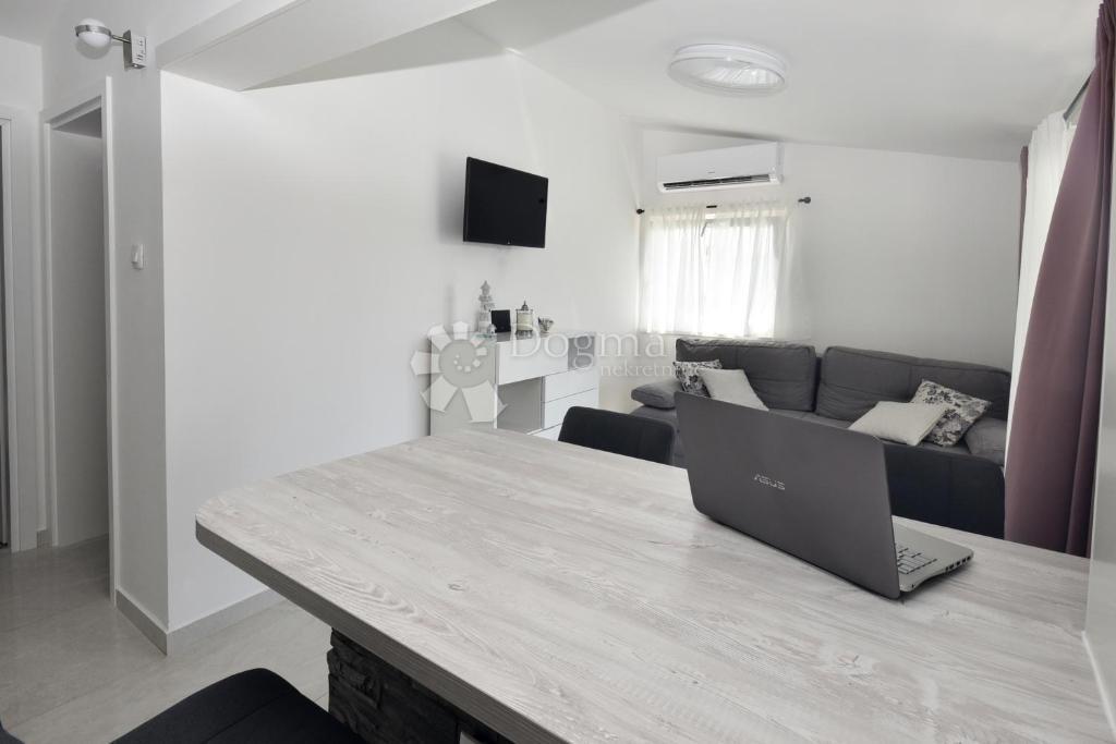 Hiša Kanica, Rogoznica, 360m2