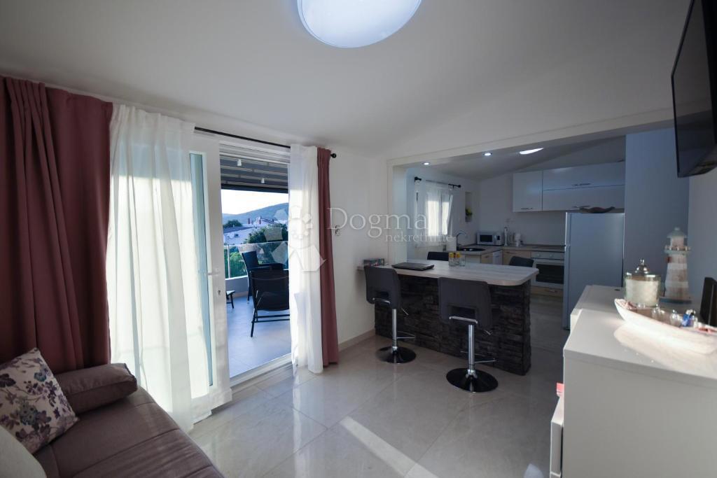 Hiša Kanica, Rogoznica, 360m2