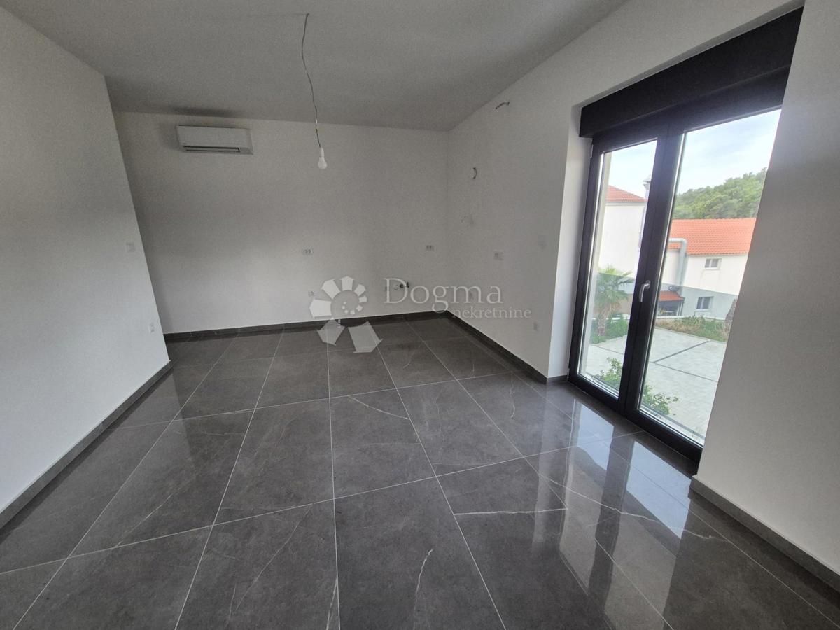 Stanovanje Tribunj, 60m2