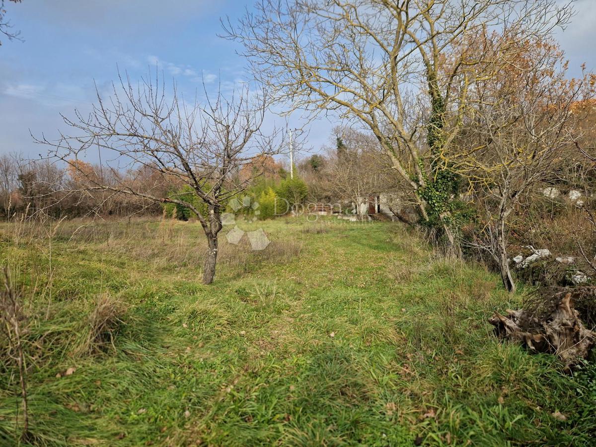 Zemljišče Labin, 1.800m2