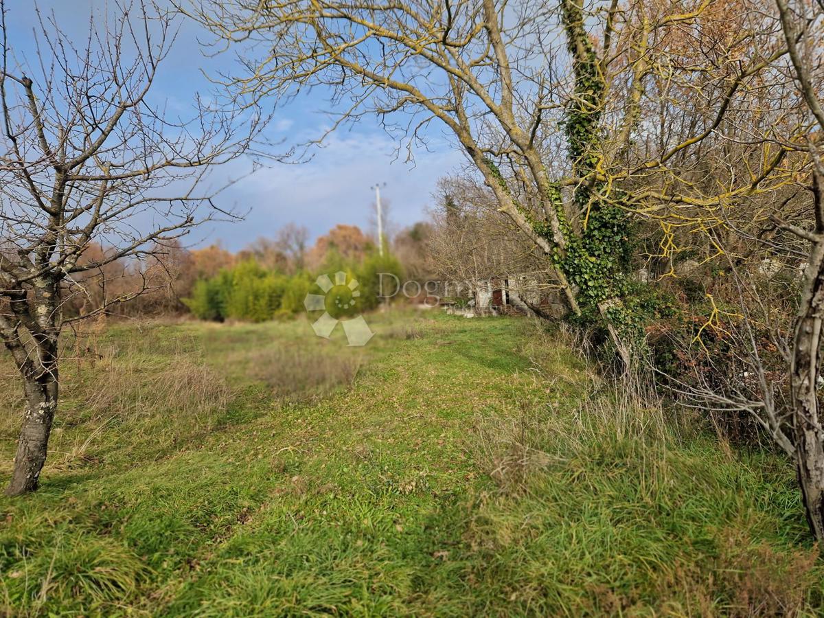 Zemljišče Labin, 1.800m2
