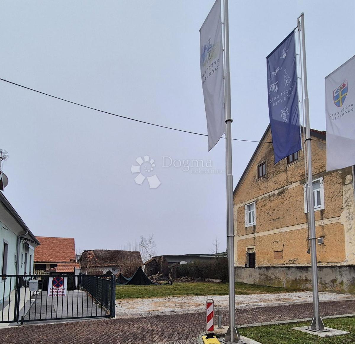 Zazidljivo zemljišče Sveti Križ Začretje, 698m2