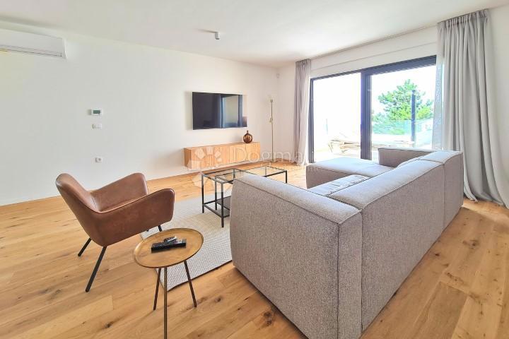 Hiša Kostrena, 200m2