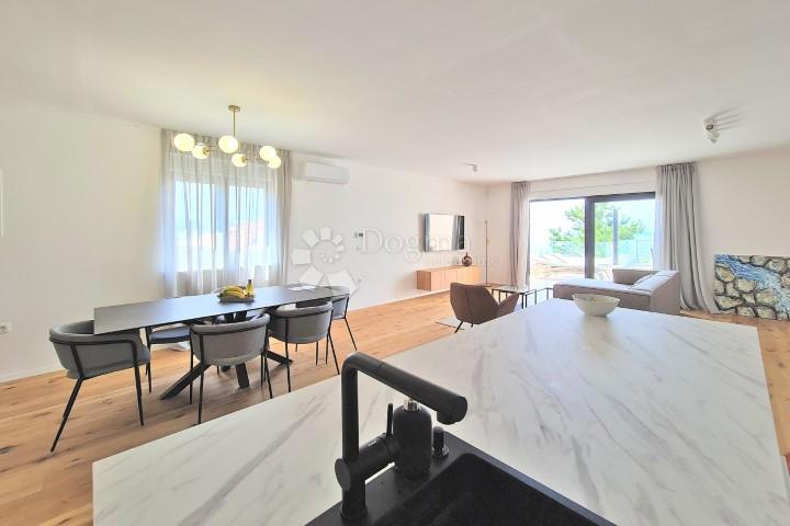 Hiša Kostrena, 200m2