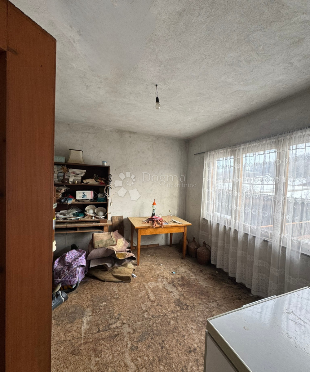 Hiša Veliko Trojstvo, 244m2