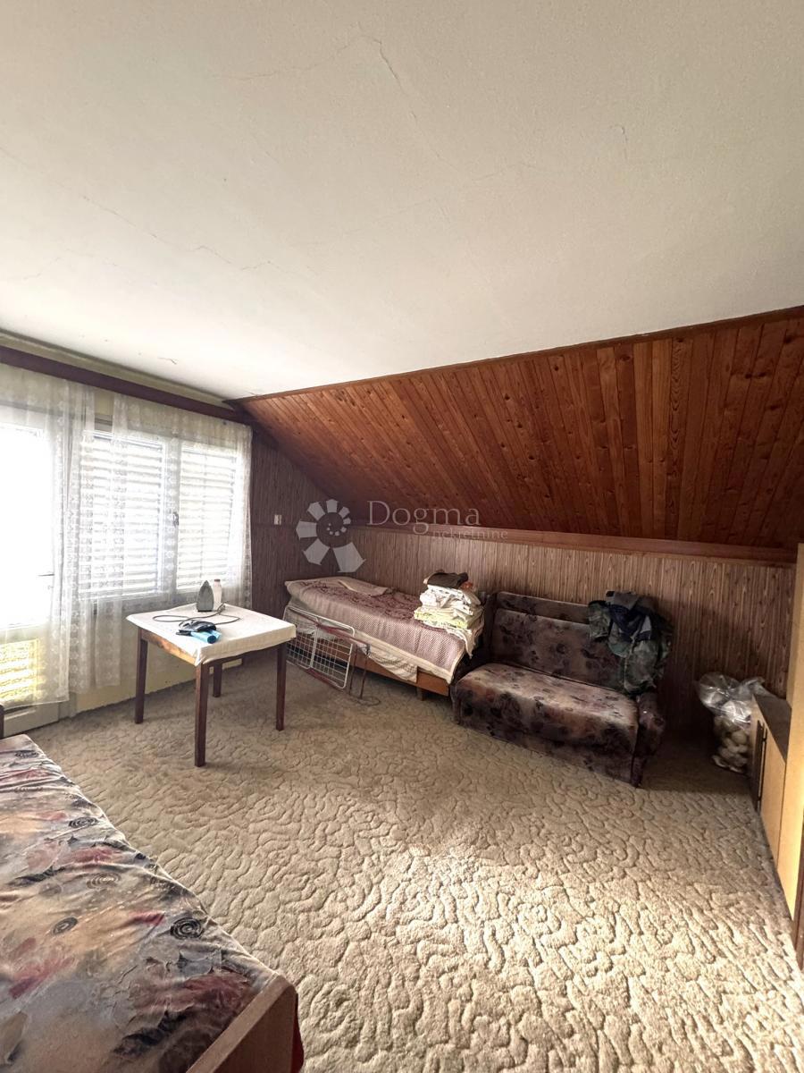 Hiša Veliko Trojstvo, 244m2