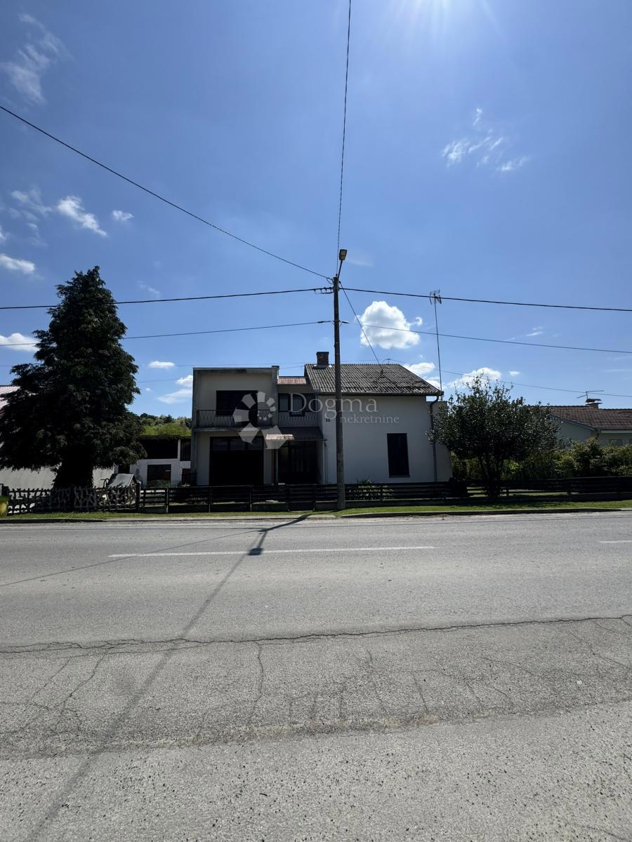 Hiša Veliko Trojstvo, 244m2