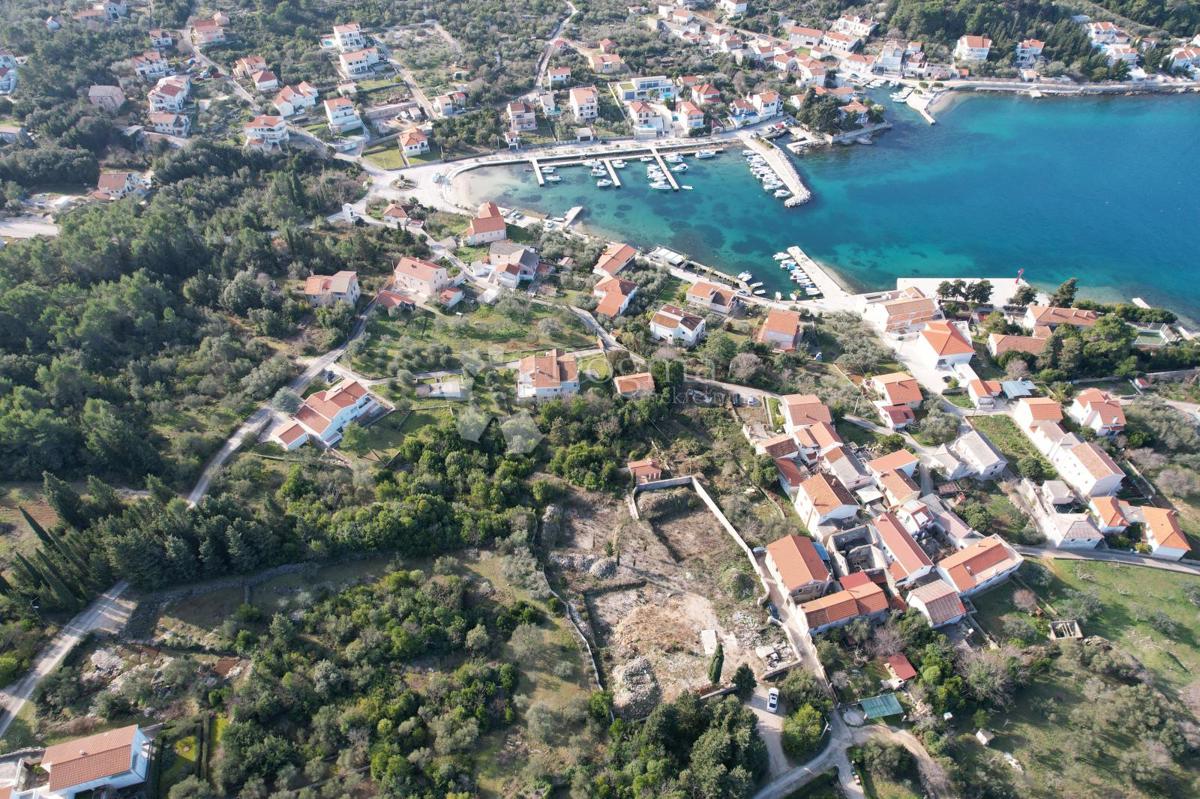 Zazidljivo zemljišče Lukoran, Preko, 750m2