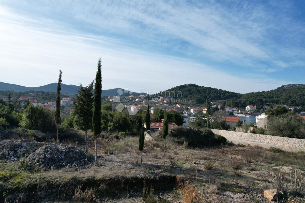 Zazidljivo zemljišče Lukoran, Preko, 750m2