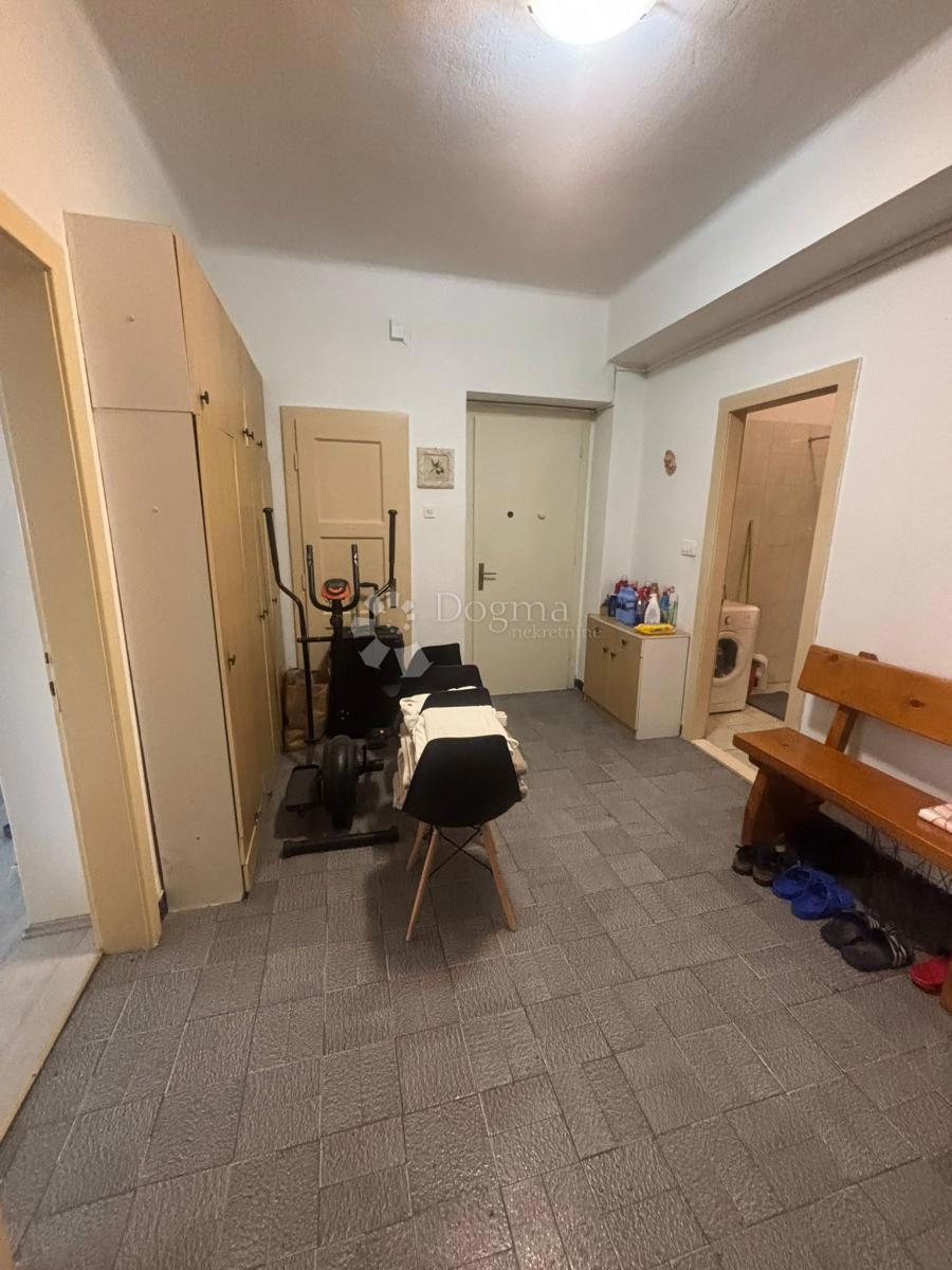 Stanovanje Bačvice, Split, 77m2