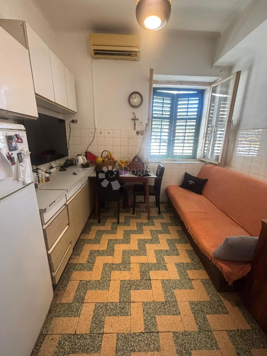 Stanovanje Bačvice, Split, 77m2