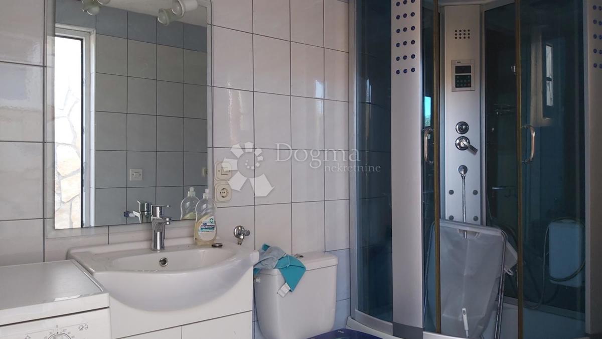 Hiša Labin, 300m2
