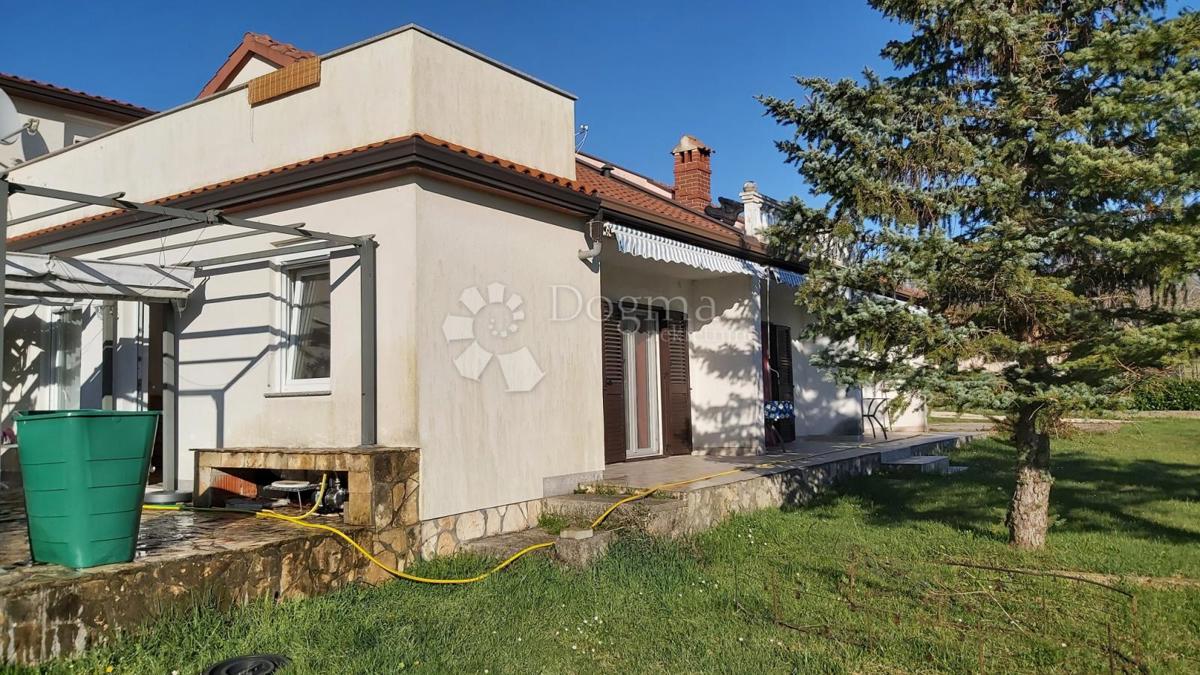 Hiša Labin, 300m2