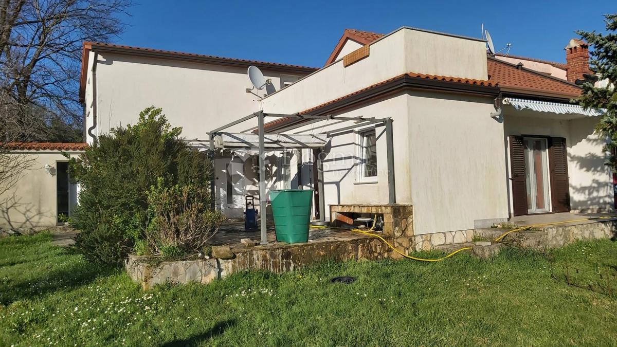 Hiša Labin, 300m2