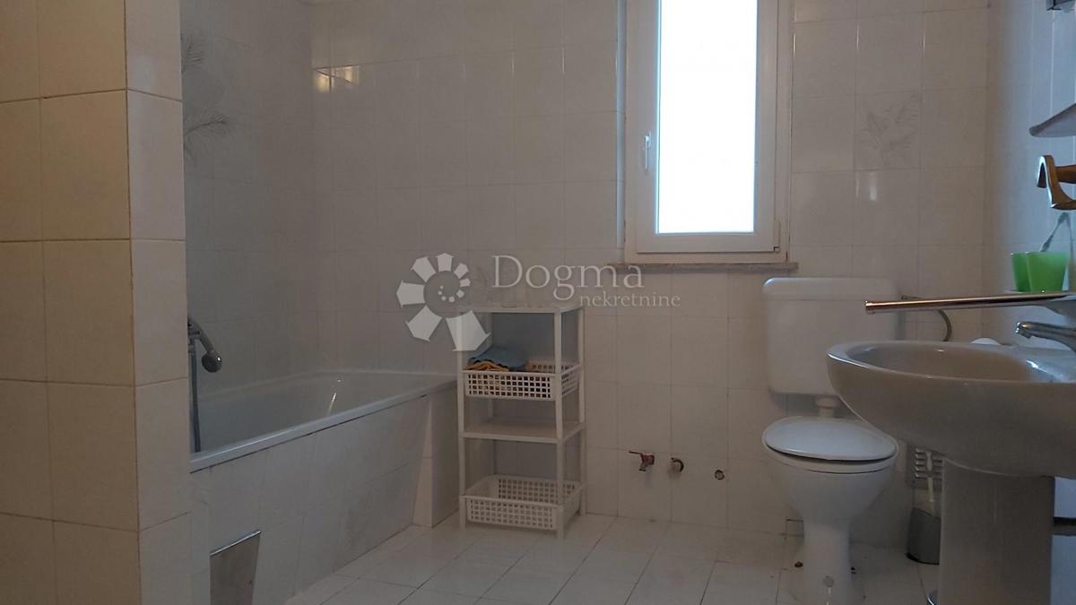 Hiša Labin, 300m2
