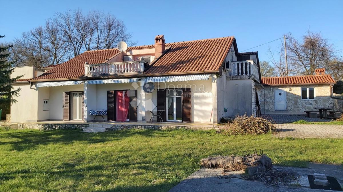 Hiša Labin, 300m2