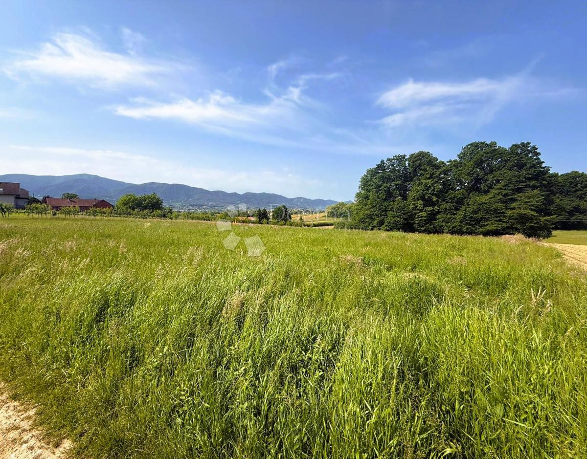 Zazidljivo zemljišče Ribić Breg, Ivanec, 7.096m2