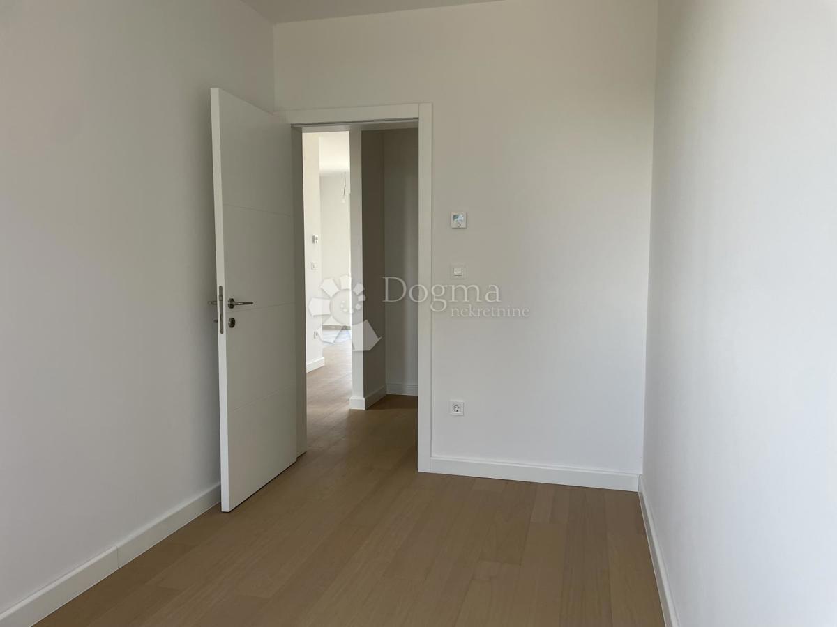 Stanovanje Centar, Velika Gorica, 64m2