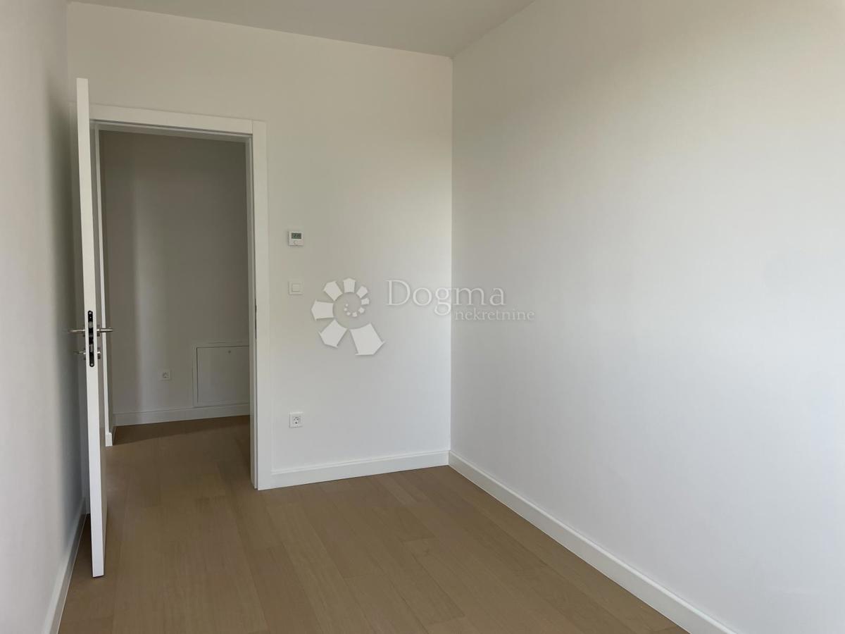 Stanovanje Centar, Velika Gorica, 64m2