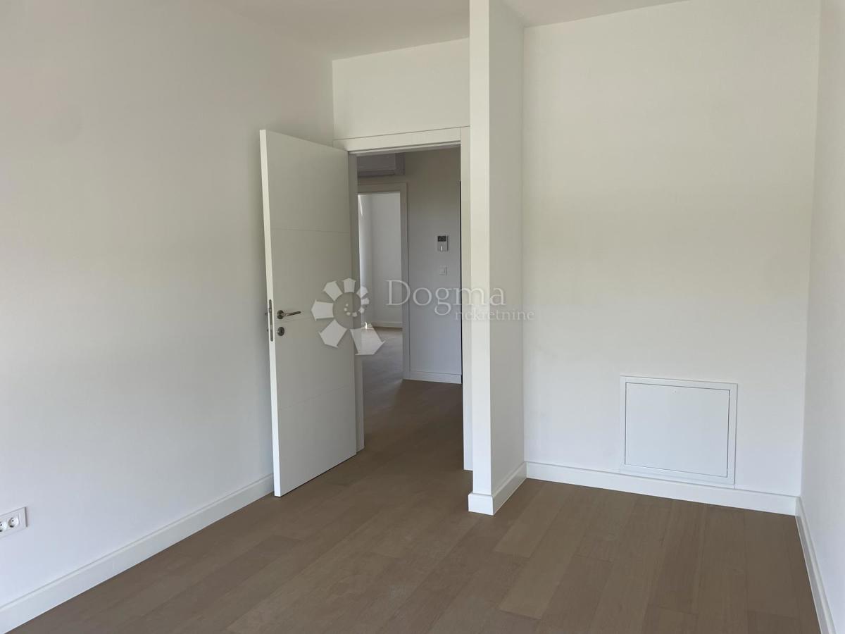 Stanovanje Centar, Velika Gorica, 160m2