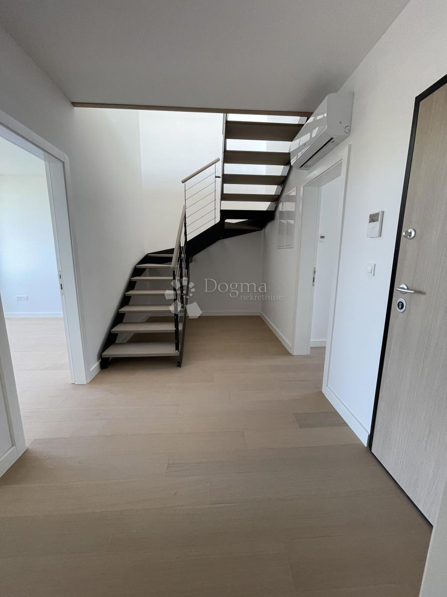 Stanovanje Centar, Velika Gorica, 160m2