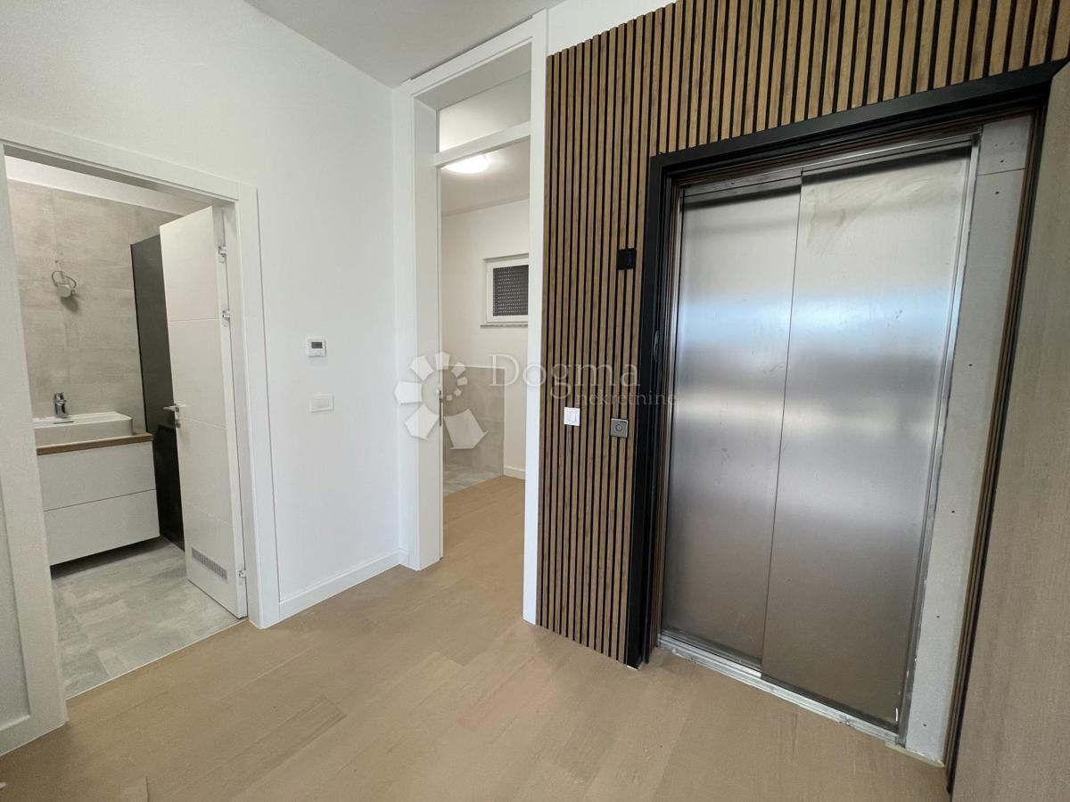 Stanovanje Centar, Velika Gorica, 160m2