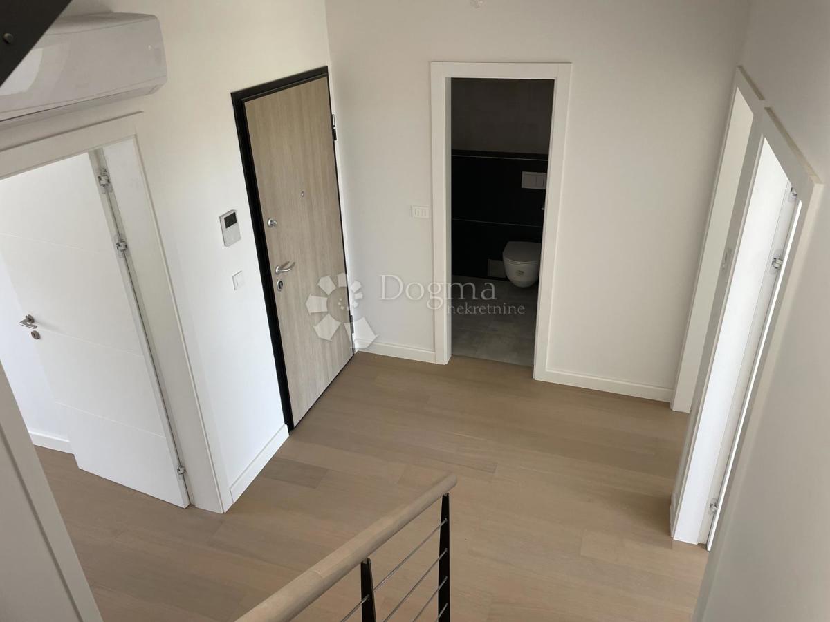 Stanovanje Centar, Velika Gorica, 160m2