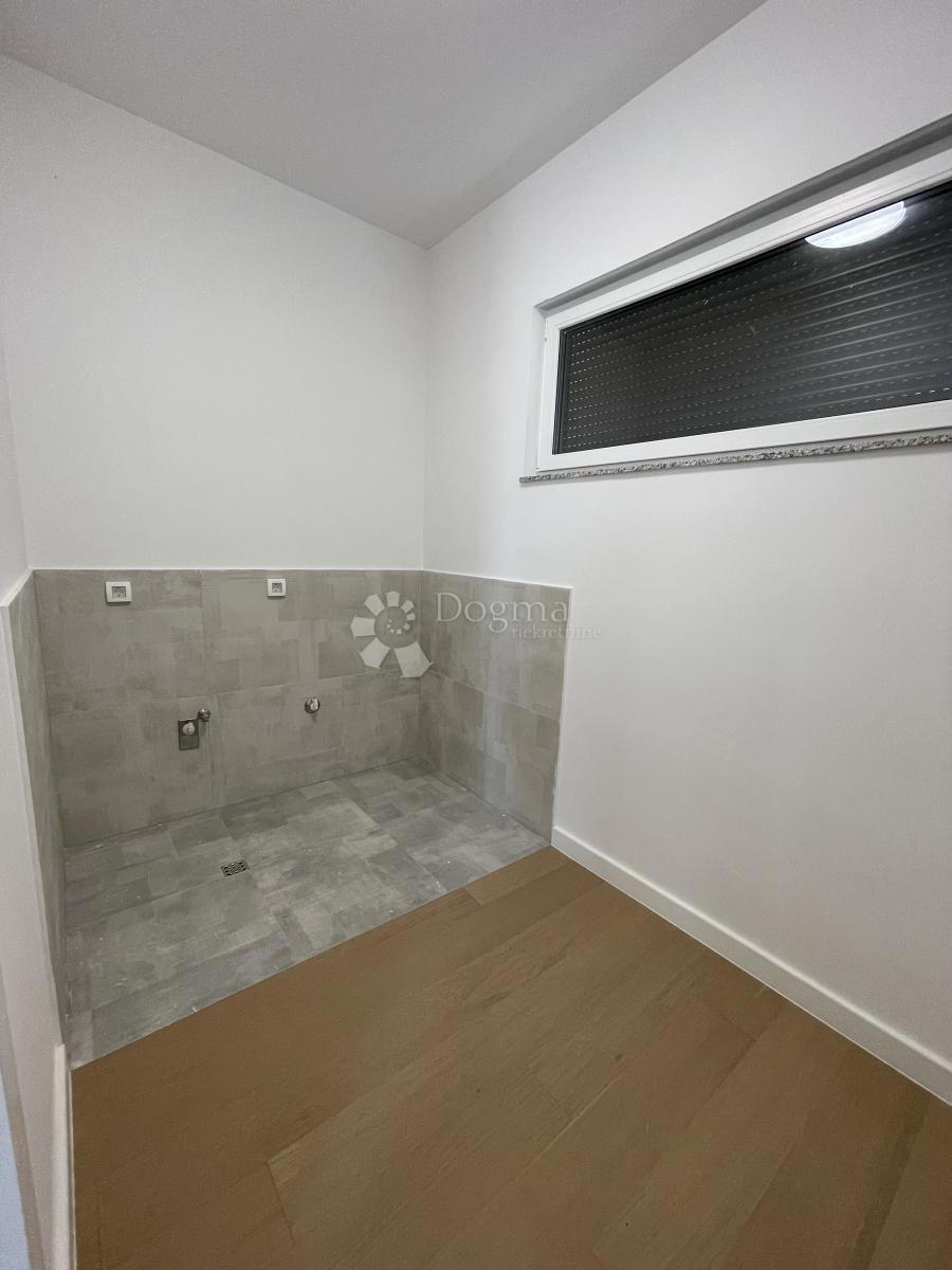 Stanovanje Centar, Velika Gorica, 160m2