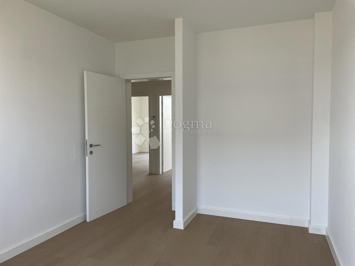 Stanovanje Centar, Velika Gorica, 160m2