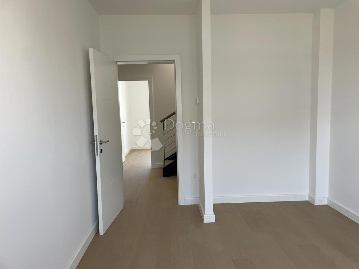 Stanovanje Centar, Velika Gorica, 160m2